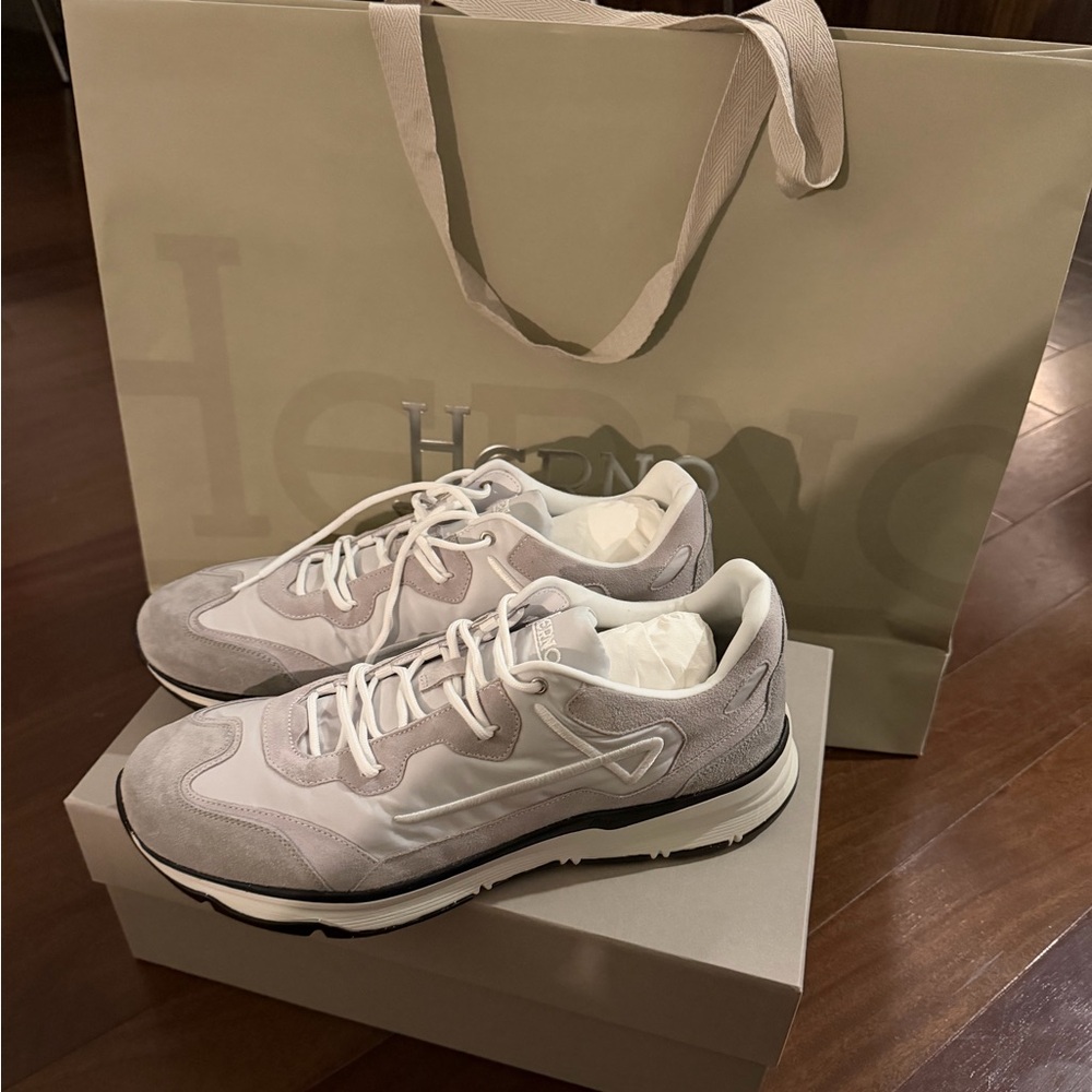 Herno Maggiore Gray and White Sneakers - Picture 5 of 7